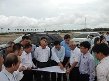 Tổng Công công ty Bảo đảm an toàn hàng hải miền Bắc (BĐATHH MB) tham gia cùng đoàn công tác của Bộ GTVT do Thứ trưởng Nguyễn Văn Công dẫn đầu kiểm tra hiện trường Dự án đầu tư xây dựng Cảng cửa ngõ quốc tế Hải Phòng – Giai đoạn khởi động 