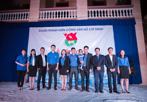 CHI ĐOÀN VĂN PHÒNG TỔNG CÔNG TY BẢO ĐẢM AN TOÀN HÀNG HẢI MIỀN BẮC VÀ ĐOÀN PHƯỜNG ĐẰNG HẢI TỔ CHỨC KÝ KẾT NGHĨA CHÀO MỪNG KỶ NIỆM 84 NĂM NGÀY THÀNH LẬP ĐOÀN TNCS HỒ CHÍ MINH (26/3/1931 – 26/3/2015)