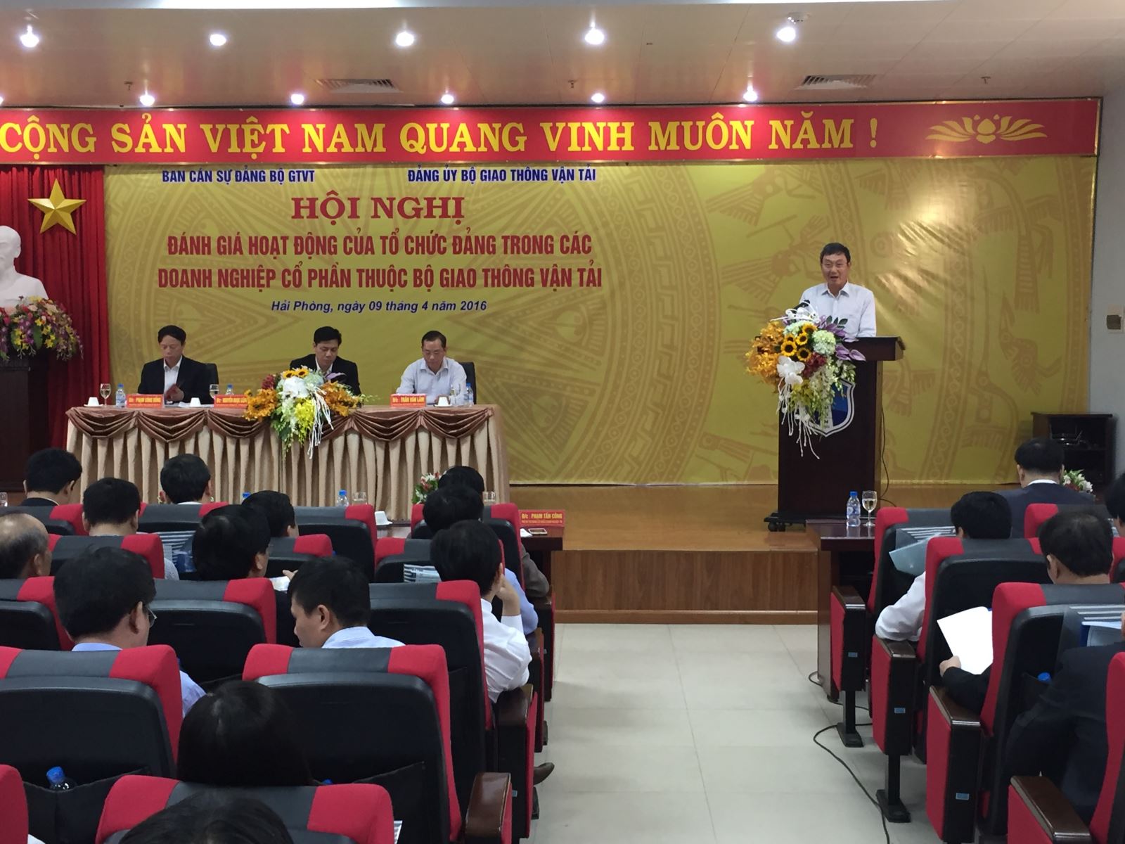 Tổ chức đảng trong doanh nghiệp cổ phần có nhiều hoạt động đóng góp vào sự phát triển bền vững của đơn vị