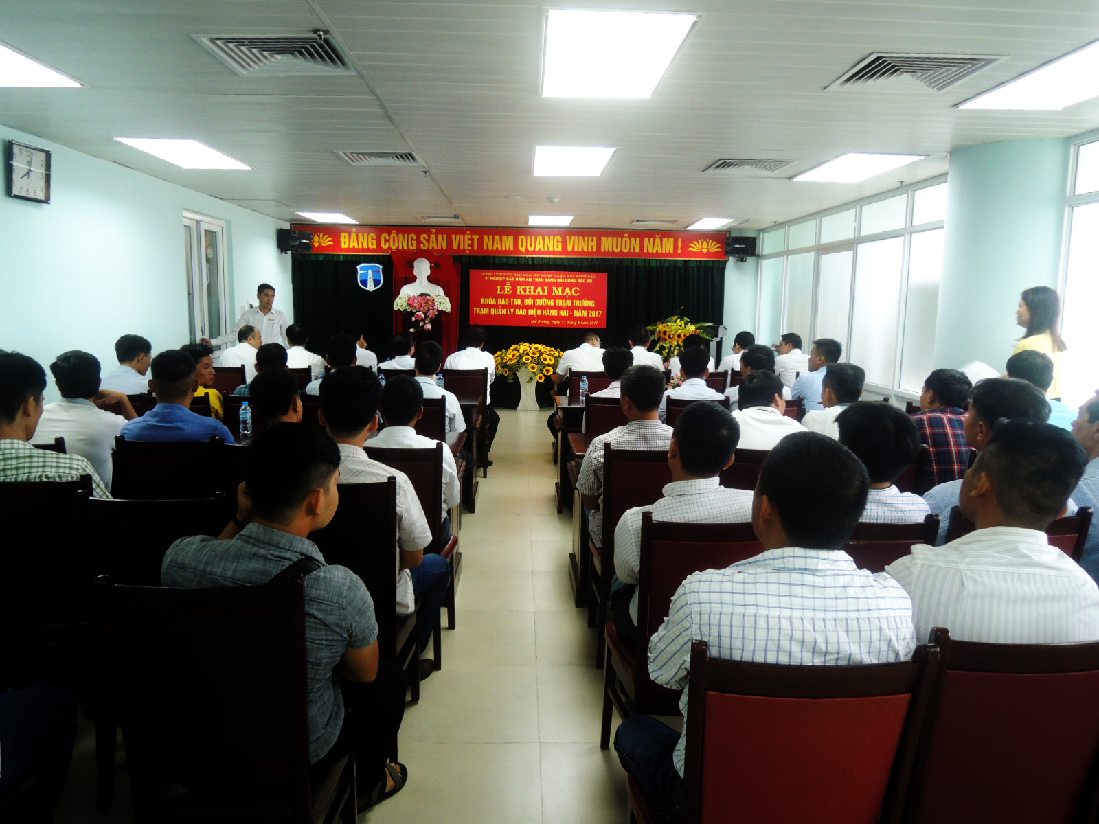 Lễ khai mạc Lớp đào tạo Trạm trưởng quản lý vận hành báo hiệu hàng hải thuộc Xí nghiệp Bảo đảm an toàn hàng hải Đông Bắc Bộ