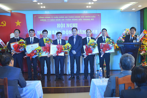 Công ty Bảo đảm an toàn hàng hải Trung Bộ tổ chức Hội nghị Người lao động năm 2018