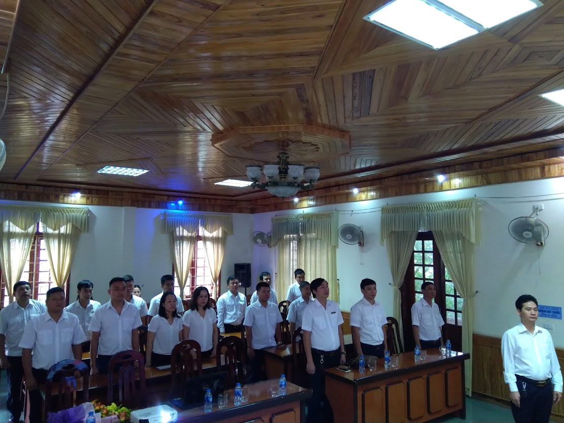 Công ty TNHH MTV Hoa tiêu hàng hải khu vực VI tổ chức Lễ Chào cờ đầu tháng 11 năm 2018
