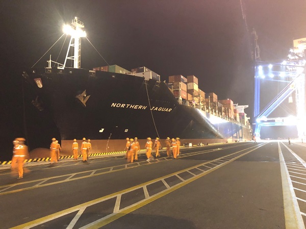 Công ty TNHH MTV Hoa tiêu hàng hải khu vực II tổ chức dẫn tàu Northen Jaguar cập cảng Cảng container quốc tế Hải Phòng (HICT) an toàn 
