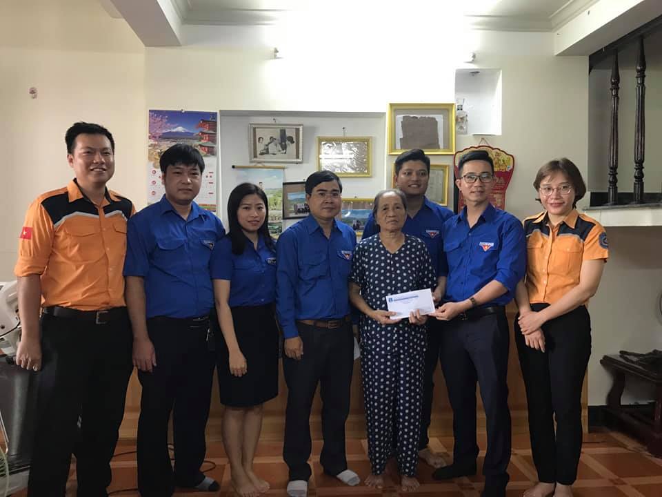 CHI ĐOÀN CÔNG TY BẢO ĐẢM AN TOÀN HÀNG HẢI TRUNG BỘ, CHI ĐOÀN TRUNG TÂM PHỐI HỢP TÌM KIẾM CỨU NẠN HÀNG HẢI KHU VỰC II, CHI ĐOÀN CÔNG TY TNHH MTV HOA TIÊU HÀNG HẢI KHU VỰC IV TỔ CHỨC THĂM HỎI VÀ TRAO QUÀ CÁC GIA ĐÌNH CHÍNH SÁCH NHÂN DỊP KỶ NIỆM 73 NĂM NGÀY THƯƠNG BINH – LIỆT SĨ