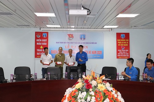 ĐOÀN THANH NIÊN TỔNG CÔNG TY BẢO ĐẢM AN TOÀN HÀNG HẢI MIỀN BẮC TỔ CHỨC LỄ RA QUÂN CHIẾN DỊCH THANH NIÊN TÌNH NGUYỆN HÈ ĐỢT 2 NĂM 2020 