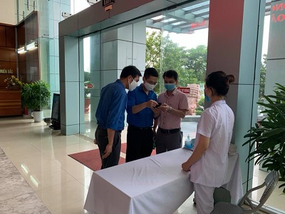 ĐOÀN THANH NIÊN CHI ĐOÀN KHỐI VĂN PHÒNG TỔNG CÔNG TY BẢO ĐẢM AN TOÀN HÀNG HẢI MIỀN BẮC TRIỂN KHAI TUYÊN TRUYỀN  HỖ TRỢ CÀI ĐẶT ỨNG DỤNG BLUEZONE 