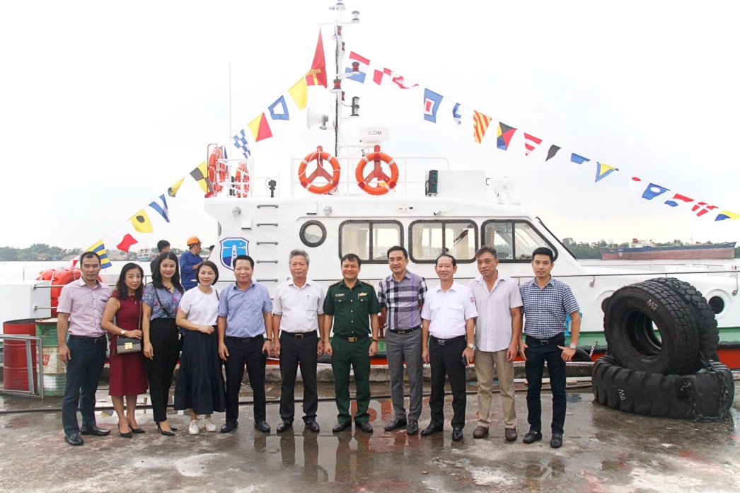 Lễ bàn giao tàu Hồng Long 9 của Công ty TNHH MTV Hoa tiêu hàng hải khu vực II