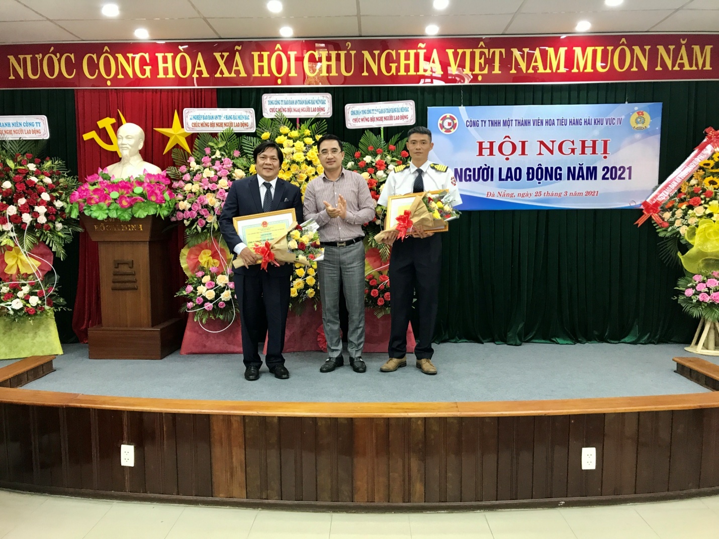 Công ty TNHH MTV Hoa tiêu hàng hải khu vực IV tổ chức Hội nghị Người lao động năm 2021