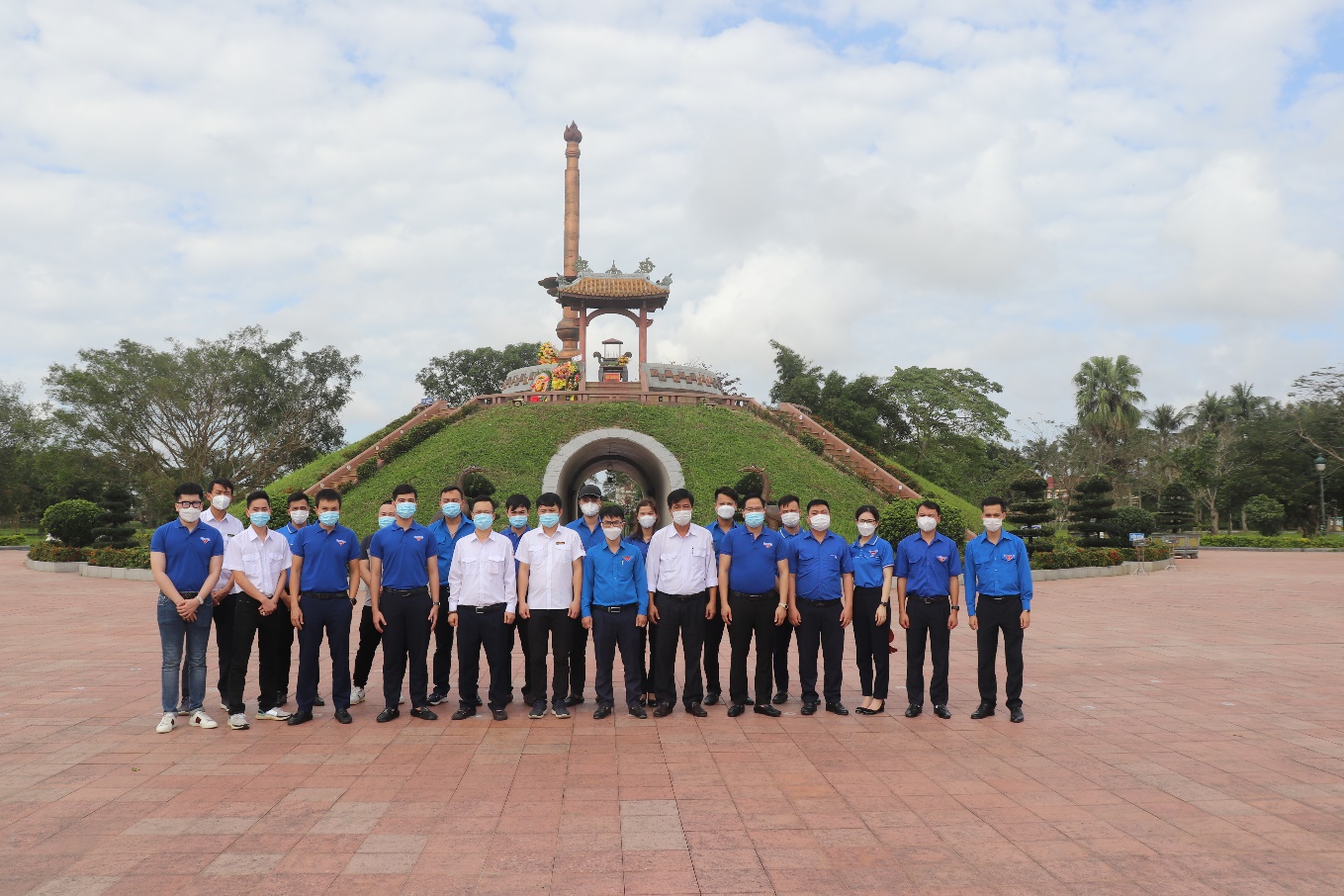 Chi đoàn Công ty TNHH MTV Hoa tiêu Hàng hải Khu vực VI  và Chi đoàn Cảng vụ Hàng hải Quảng Trị chào mừng 92 năm thành lập Đảng Cộng sản Việt Nam và Xuân Nhâm Dần 2022