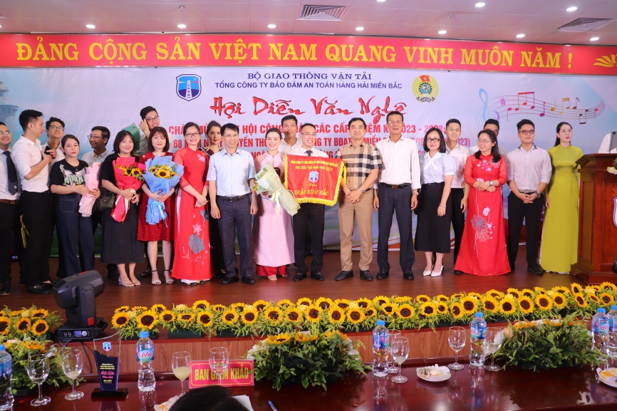 Tổng công ty Bảo đảm an toàn hàng hải miền Bắc tổ chức Hội diễn văn nghệ chào mừng Đại hội Công đoàn các cấp nhiệm kỳ 2023 – 2028; 68 năm ngày Truyền thống Tổng công ty Bảo đảm an toàn hàng hải miền Bắc (15/5/1955 – 15/5/2023) và hưởng ứng tháng Công nhân năm 2023