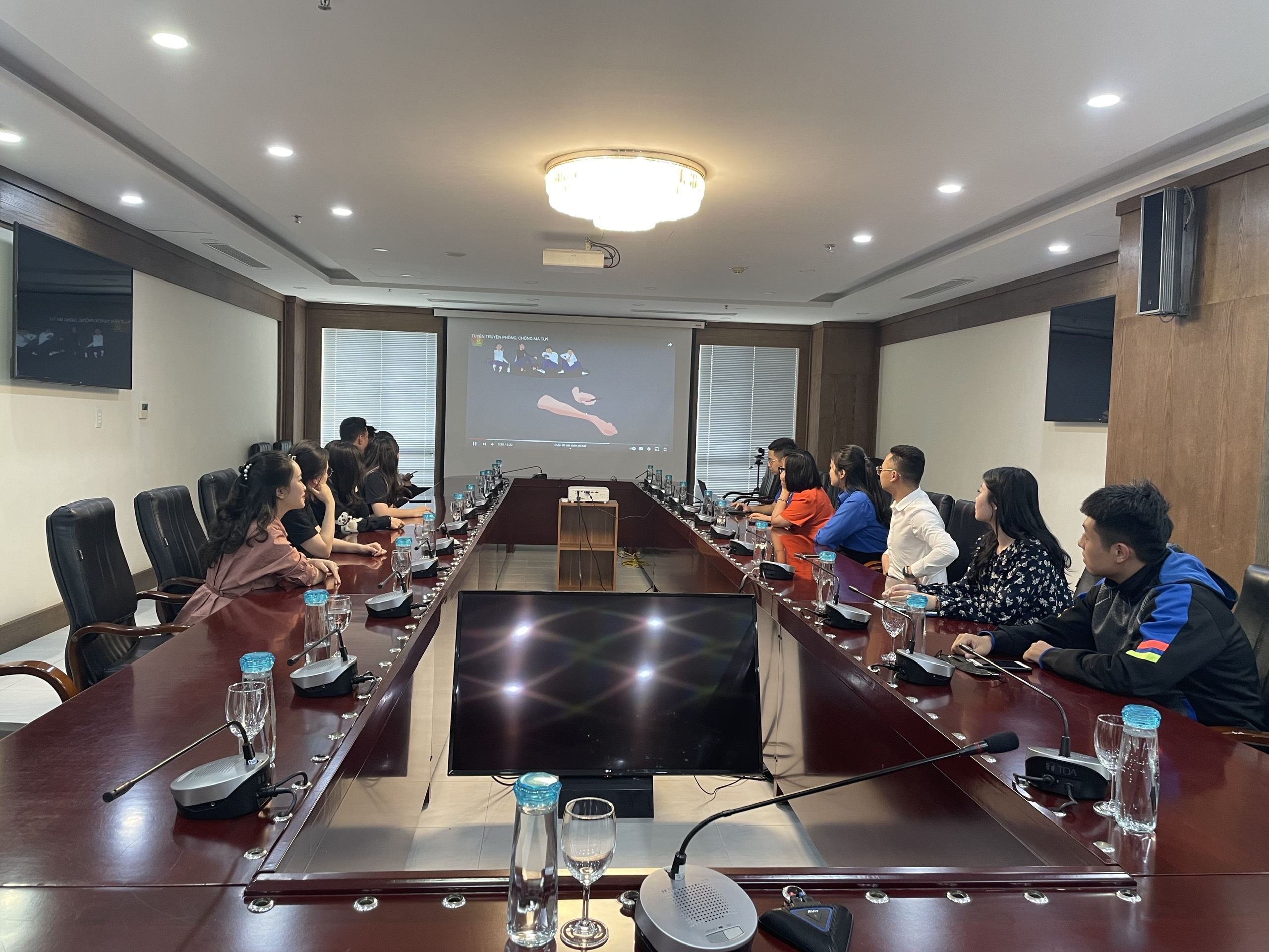 Đoàn thanh niên Tổng công ty Bảo đảm an toàn hàng hải miền Bắc tổ chức hoạt động tuyên truyền phòng chống tác hại của ma tuý