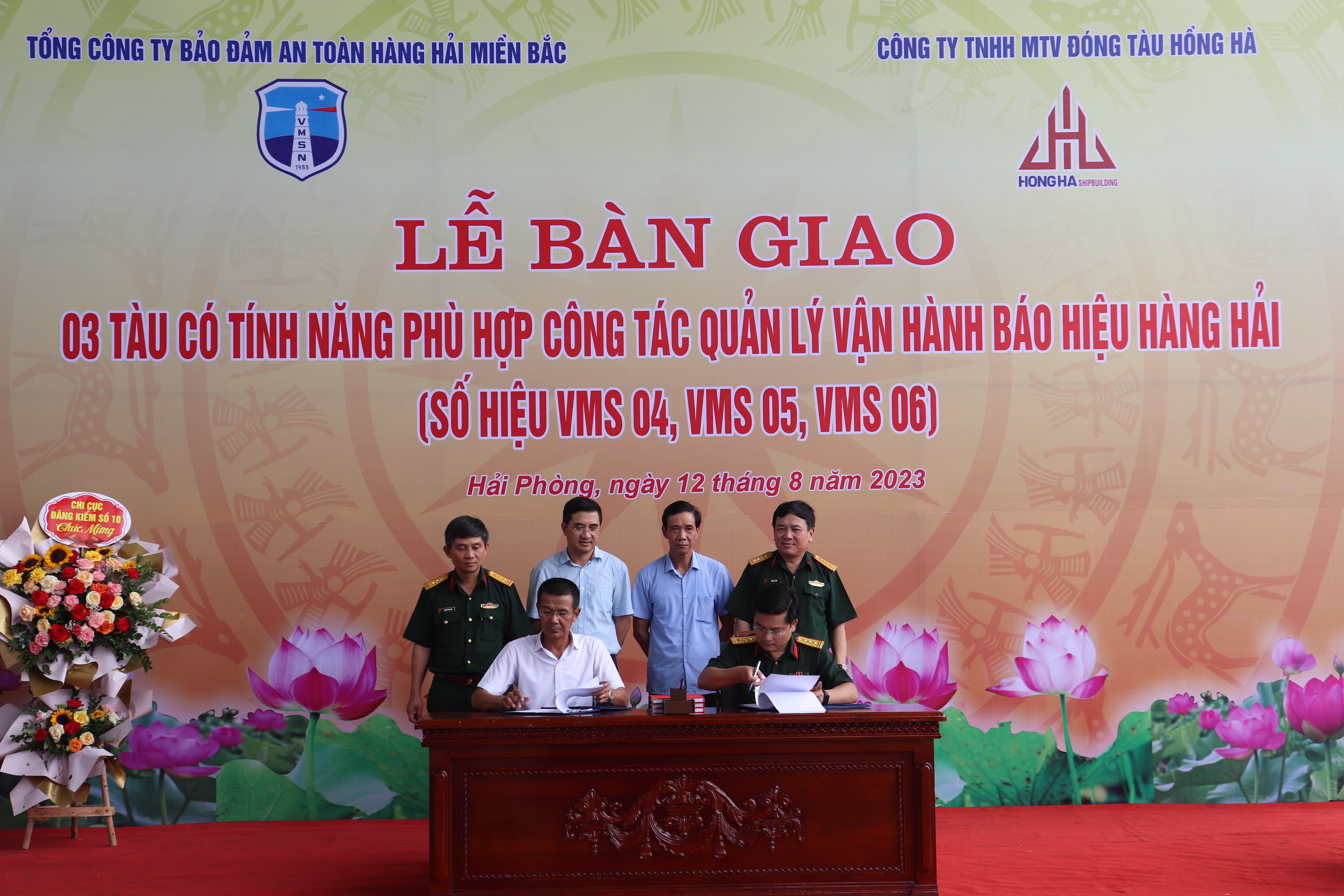 Lễ bàn giao 03 tàu đóng mới phục vụ công tác quản lý vận hành báo hiệu hàng hải