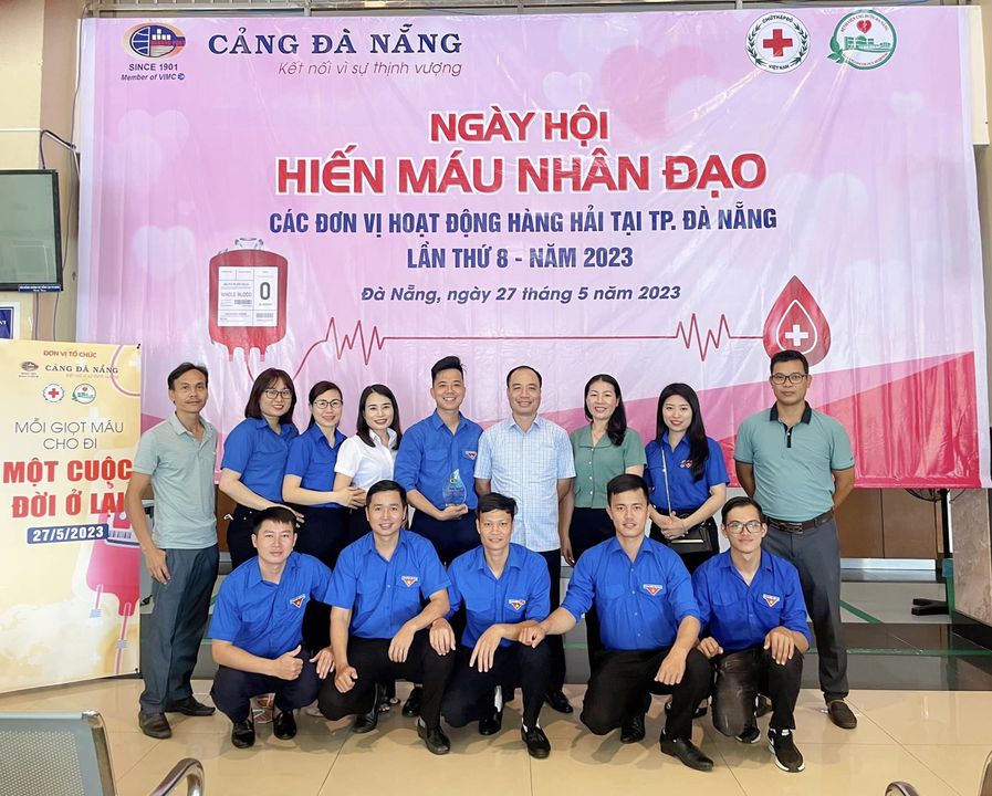 Đoàn viên Chi đoàn Thanh niên Công ty Bảo đảm an toàn hàng hải Trung Bộ nhiệt liệt hưởng ứng Ngày hội Hiến máu nhân đạo