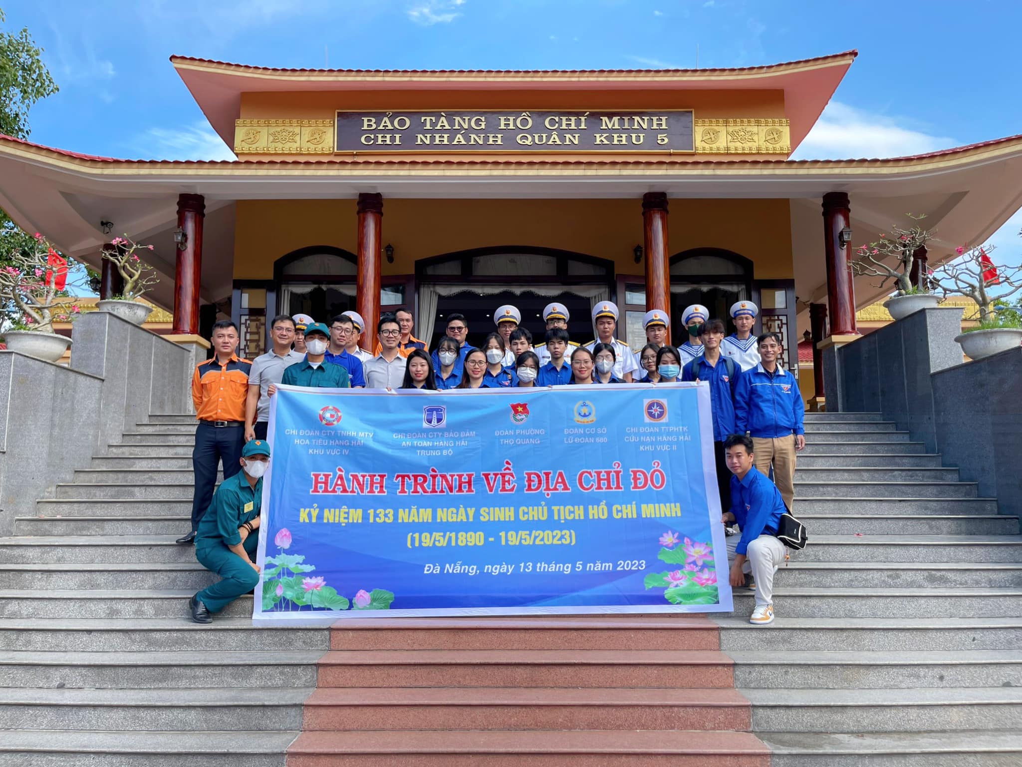 Chi Đoàn Thanh niên Công ty Bảo đảm an toàn hàng hải Trung Bộ kết hợp cùng Chi Đoàn Thanh niên Phường Thọ Quang tổ chức chương trình “Hành trình về địa chỉ đỏ”