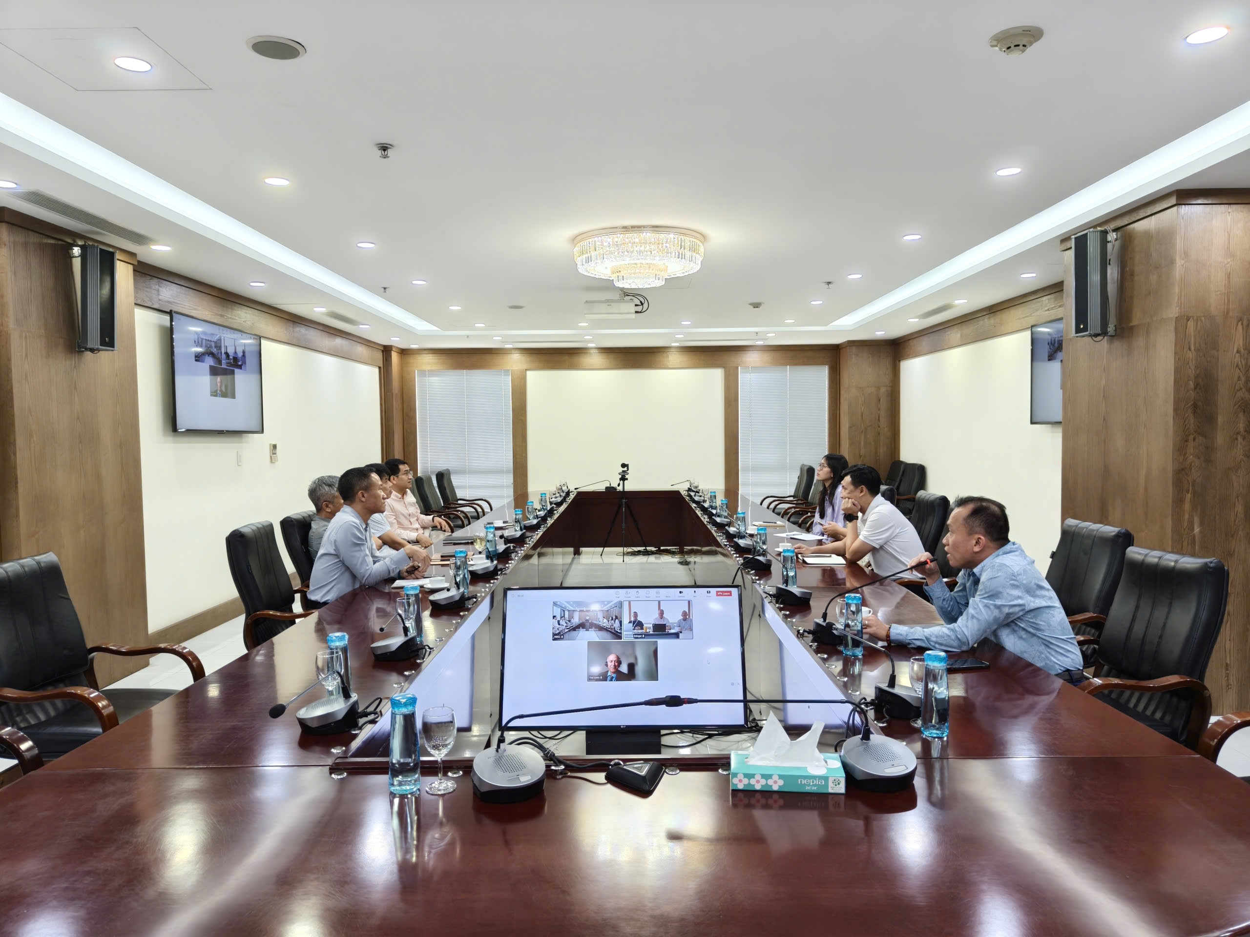 Tăng cường hợp tác VMSC - UKHO trong cung cấp hải đồ điện tử và phát triển nguồn nhân lực thủy đạc