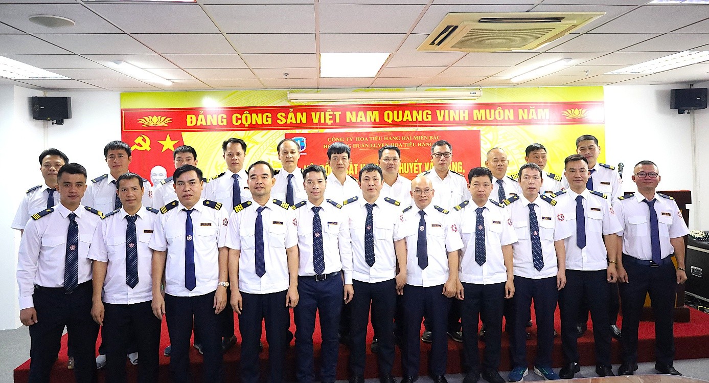 SÁT HẠCH HOA TIÊU: BƯỚC CHUẨN HÓA ĐỘI NGŨ CỦA CÔNG TY HOA TIÊU HÀNG HẢI MIỀN BẮC
