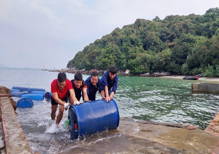 CHUYỆN TIẾP TẾ ĐẢO XA: CHẲNG CÓ ÁNH ĐÈN NÀO TỰ NHIÊN MÀ SÁNG