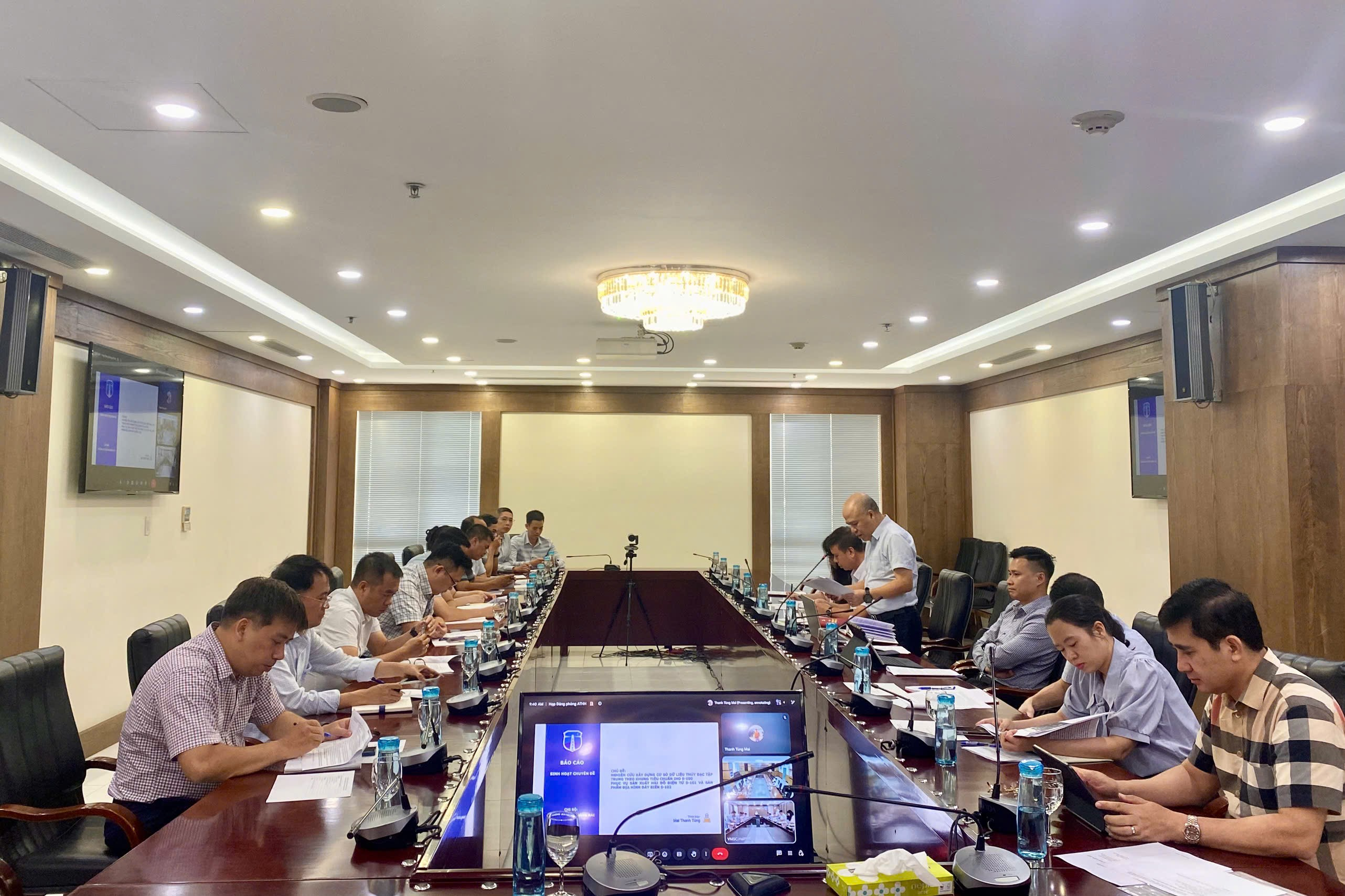 Chi bộ Phòng An toàn hàng hải: Sinh hoạt chuyên đề gắn Nghị quyết 57 với đột phá chuyển đổi số ngành thủy đạc