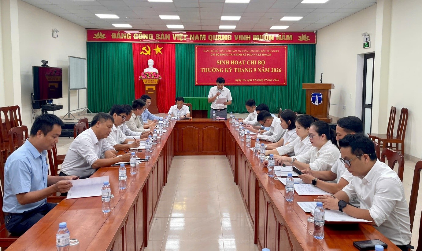 Bảo đảm an toàn hàng hải Bắc Trung Bộ: Từ học tập, quán triệt Nghị quyết đến nâng cao chất lượng sinh hoạt chi bộ Bảo đảm an toàn hàng hải Bắc Trung Bộ: Từ học tập, quán triệt Nghị quyết đến nâng cao chất lượng sinh hoạt chi bộ